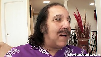 Srečnež: Ron Jeremy In Njegova Mlada Pastorka Lynn Love