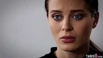 Lana Rhoades Și Fratele Ei Vitreg Se Angajează Într-O Întâlnire Sexuală Tabu