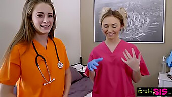 Blonde Stiefschwester Gibt Einem Großen Schwanz In Einem Amateurvideo Orale Freude