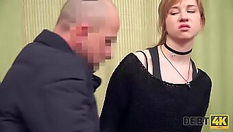 Alice Klay, Okouzlující Zrzka, Předvádí Orál A Jezdí Na Penisu Sběratele Peněz V Pov Amatérském Videu