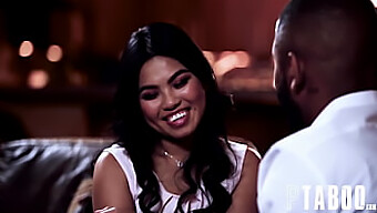 Interraciaal Stel Cindy Starfall En Dillon Cox Worden Ondeugend Met Elkaar