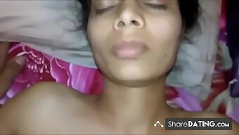 Alka Bhabhi Wird In Diesem Heißen Video Von Ihrem Ehemann Hart Gefickt