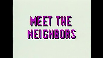 Lbo의 Neighborhood Watch - Meet The Neighbors Vol01과 함께 뜨거운 재미를 준비하세요!