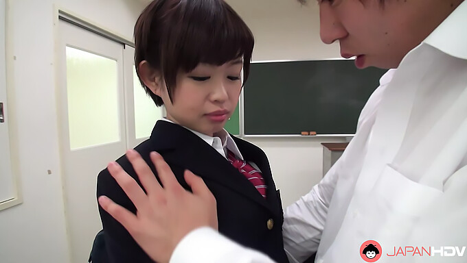 Kaho Miyazaki, Japanese Student, Gives An Uncensored Blowjob