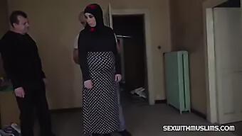 Arab Girl Gets Her Pussy Pounded