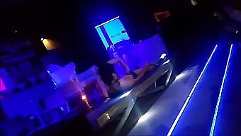 El Espectáculo Sexual Caliente Y Duro De La Sensual Miss Mina Se Convierte En Sexo Anal