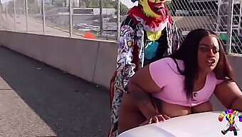 Gibby The Clown Se Involucra En Sexo Hardcore En La Carretera Más Concurrida De Atlanta